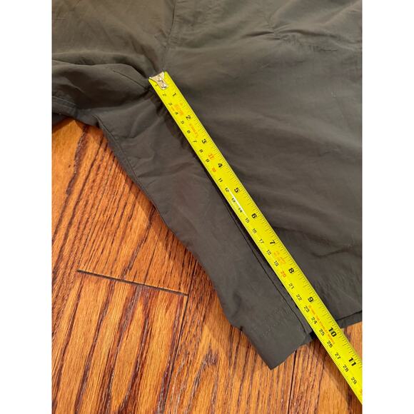 Ascend Men's 38 Gray Cargo Shorts w/ Belt and Carabiner Bass Pro Shop - Picture 7 of 10